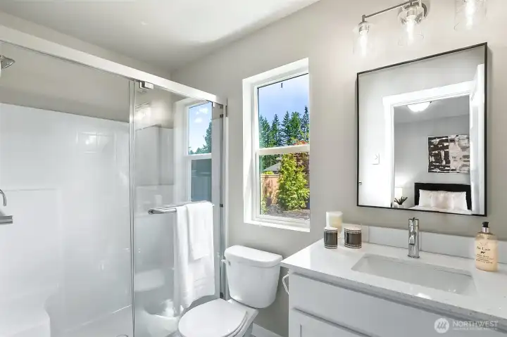 Photographs are for illustrative purposes only. Features, finishes, interior/exterior colors, landscaping and floorplan shown may vary from actual homes built.