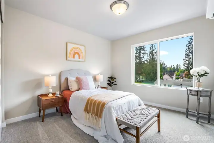 Photographs are for illustrative purposes only. Features, finishes, interior/exterior colors, landscaping and floorplan shown may vary from actual homes built.