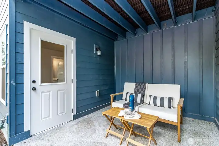 Photographs are for illustrative purposes only. Features, finishes, interior/exterior colors, landscaping and floorplan shown may vary from actual homes built.