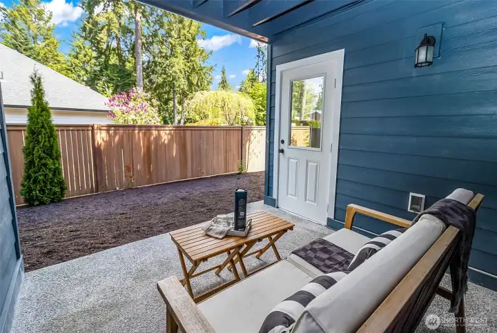 Photographs are for illustrative purposes only. Features, finishes, interior/exterior colors, landscaping and floorplan shown may vary from actual homes built.