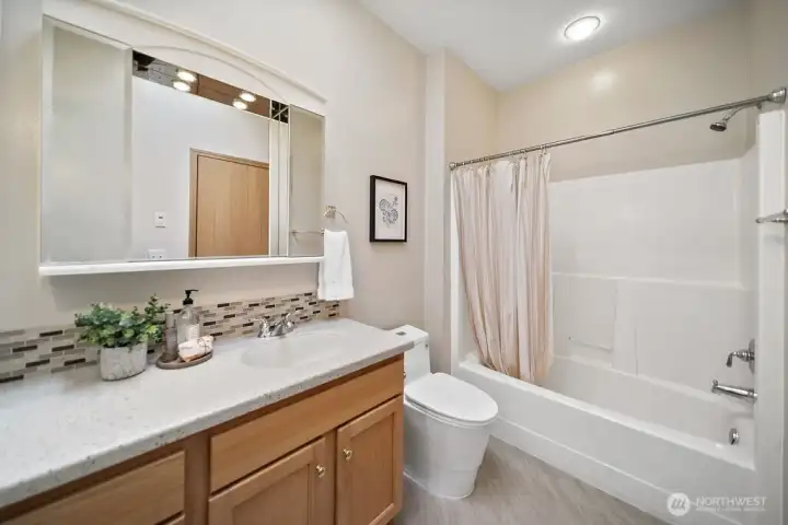 Main floor full bath.