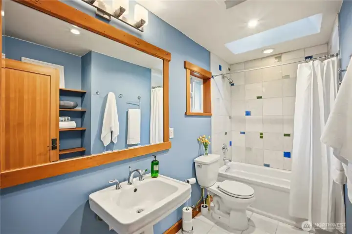 Primary bath with quartz tile heated floors!