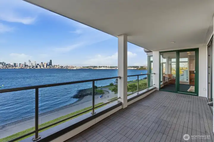 Entertain in style on one of the largest view decks on the waterfront. Whether you’re dining al fresco, gathering with friends to watch New Year’s Eve fireworks, or simply savoring a quiet morning coffee, this expansive outdoor space offers the perfect setting to enjoy it all with ease and elegance.