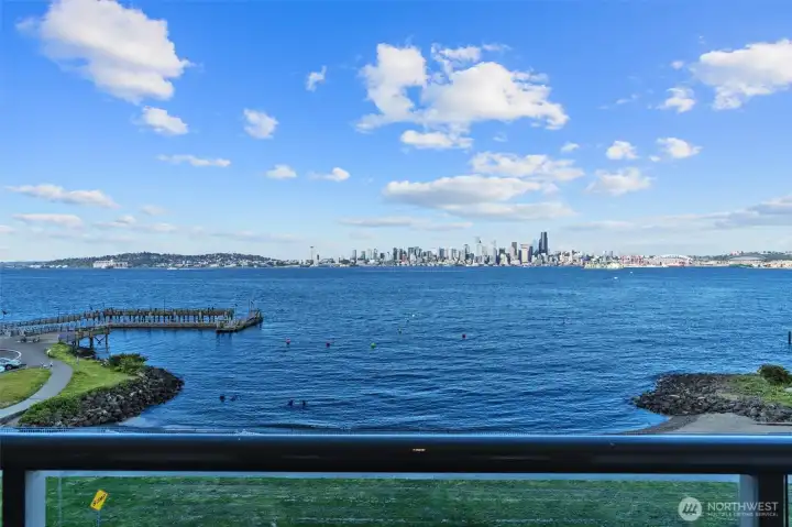 The spacious view lanai may quickly become your favorite space in the home. Framed with sleek glass railings, it offers completely unobstructed sightlines to the city skyline and Puget Sound, creating a seamless connection to the stunning surroundings. Whether you’re relaxing with a morning coffee, enjoying an evening sunset, or entertaining guests, this outdoor retreat delivers an ever-changing backdrop that’s nothing short of extraordinary.