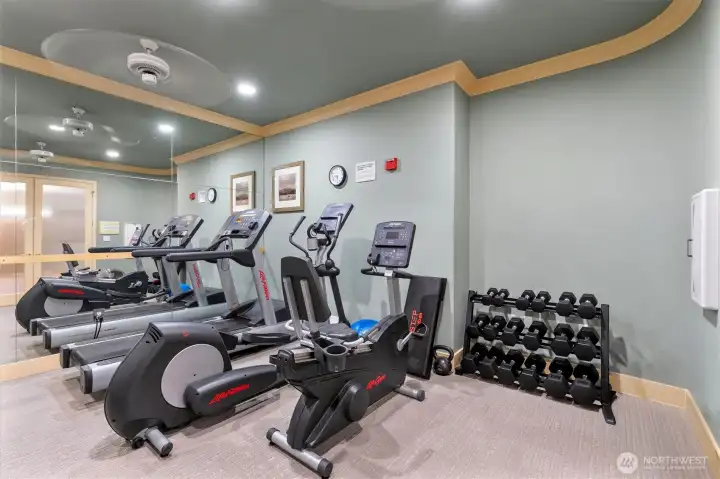 The building offers a convenient on-site gym and workout area, but the best workout may be just outside your door. The fantastic waterfront trail across the street invites you to head east toward downtown or west toward the sandy shores of Alki Beach, offering a scenic and energizing way to stay active.