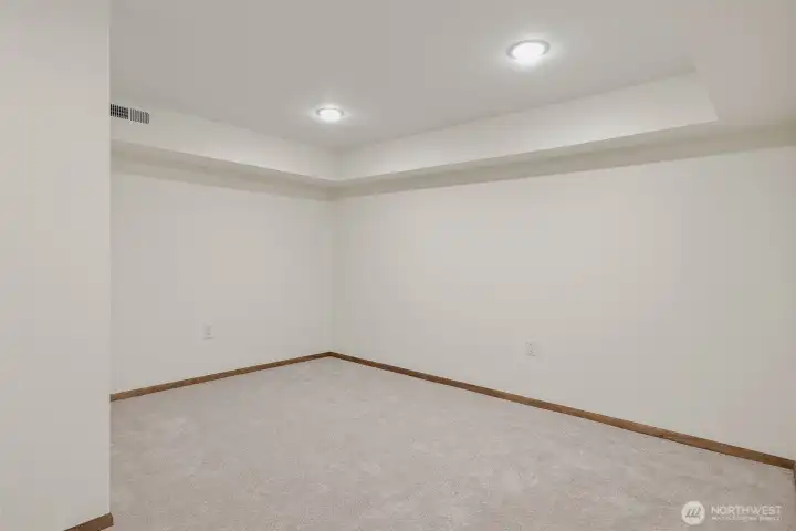 Downstairs Bonus Room   Unstaged