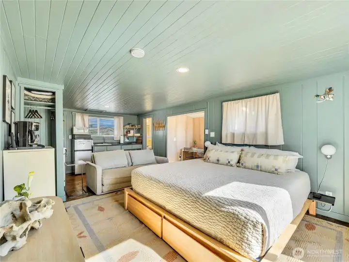 A soft, inviting roost where you can settle in and drift off to sleep. A soft, inviting roost where you can settle in and drift off to sleep.