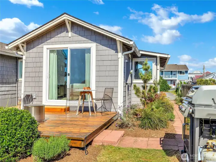 BBQ is located right off the back deck. BBQ is located right off the back deck.