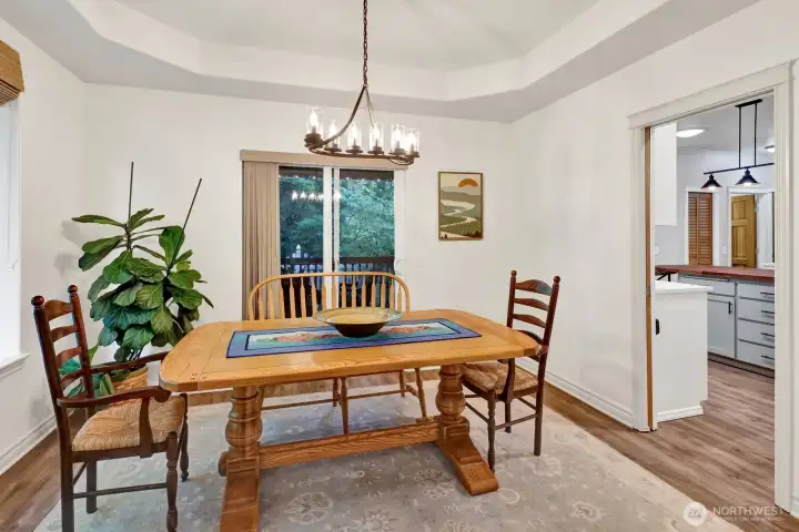 Great floorplan with formal dining just off of the kitchen