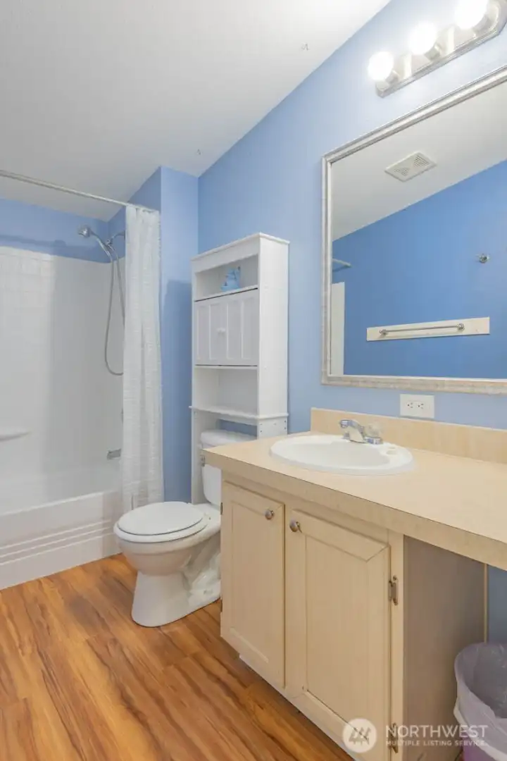 Hallway Full Main Bathroom Hallway Full Main Bathroom