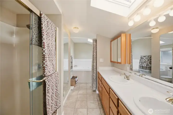Primarys Bathroom