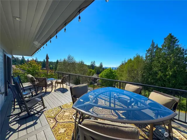 Spend a sunny summer afternoon with friends on this expansive deck!