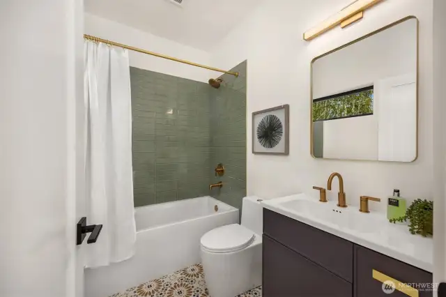 The second 2nd floor bathroom - delightful details and colors!