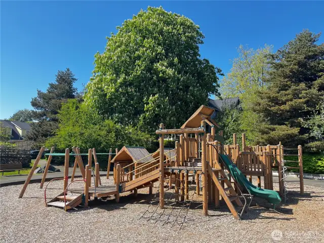 Just a couple minutes walk to your neighborhood park.