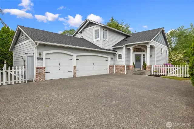 Welcome To This Beautiful Gleneagle Home!