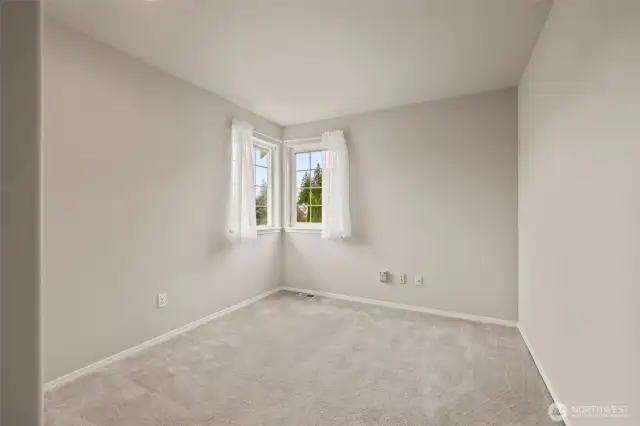 Guest Bedroom 1 - Dual Windows!