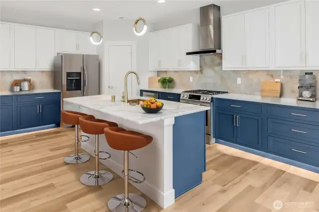 MASSIVE KITCHEN, gas cooking range (Photos from lot 9B, digitally staged)