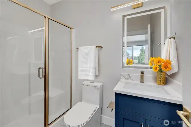 Second en-suite bathroom(Photos from lot 9B, digitally staged)