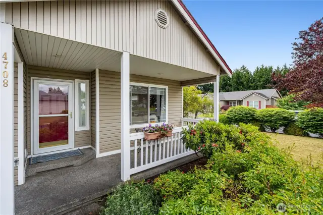 Darling front porch.