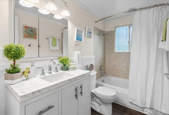 Updated Full Bathroom