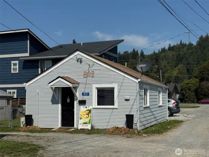 back house currently commercial tenant
