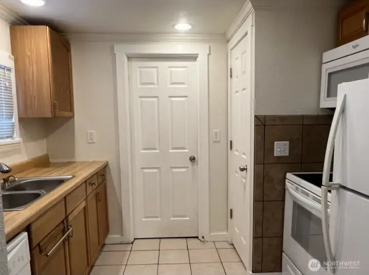 kitchen back house