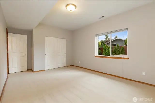 5th bedroom/office space