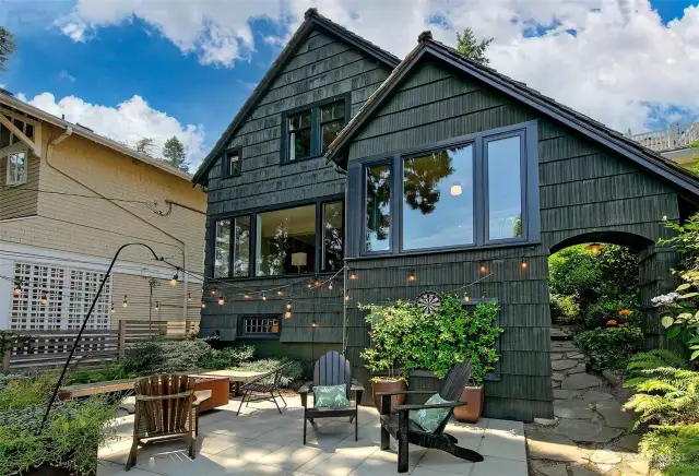 Beneath the enclosed porch you will find excellent dry storage for gardening equipment, bicycles - you name it!