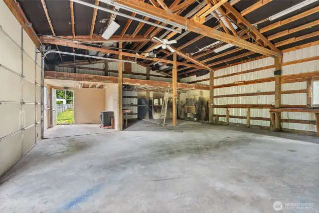 1080 Sq ft shop with loft.