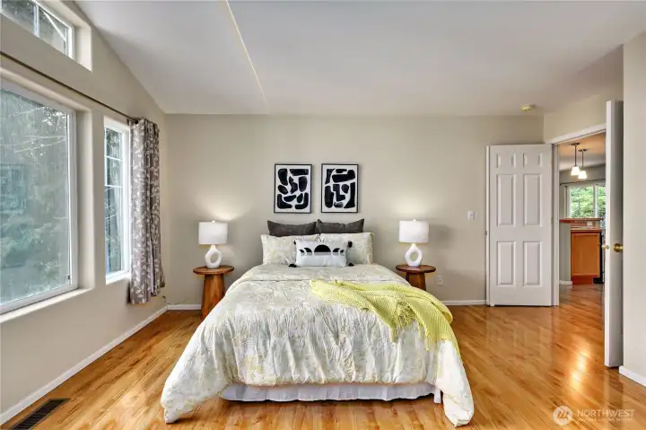 another view of the primary bedroom