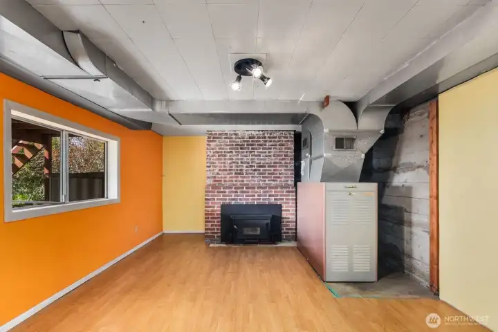 Lower Level Bonus room