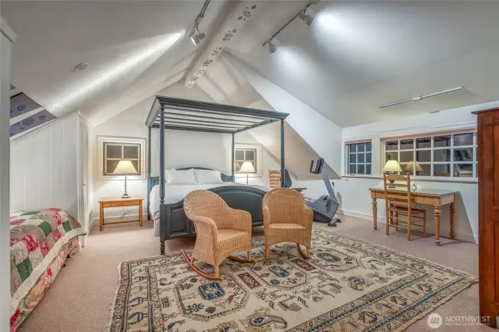 Guest quarters above garage