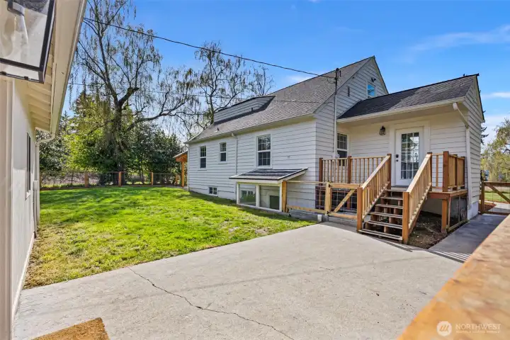 Nicely redone cedar decks W/ fresh stain