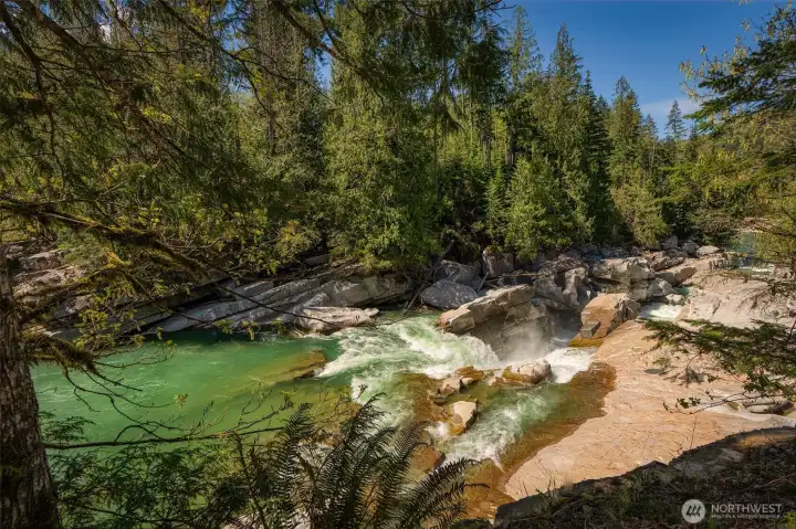 World class scenery as you enter into the community.