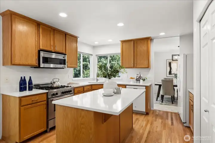 New sink, faucet and pull-out shelving