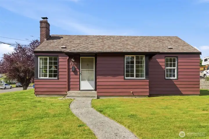Sweet 3 bedroom home in Skyway/Lakeridge. Sweet 3 bedroom home in Skyway/Lakeridge.