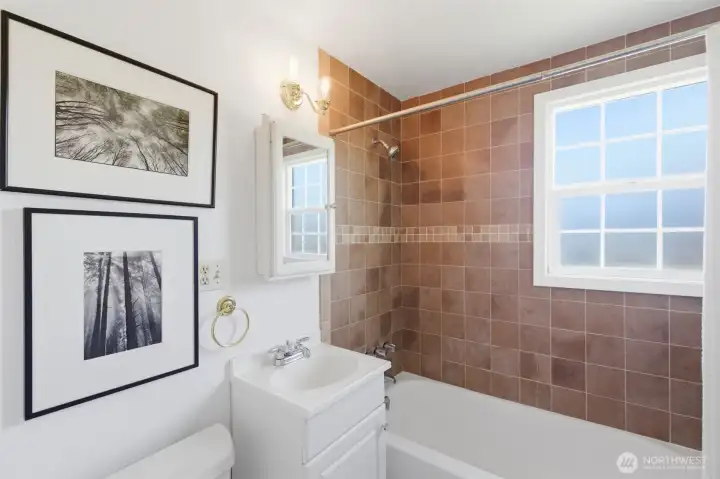 Full bath. Full bath.