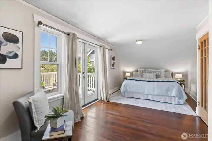 Plenty of room for king size bed