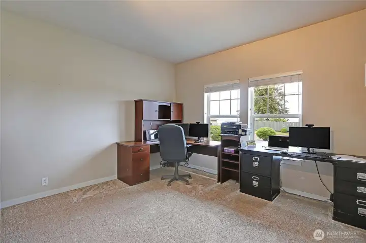 Office/3rd bedroom.