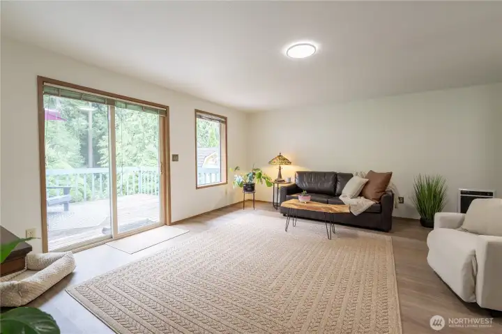 No need for window coverings here, enjoy the natural light No need for window coverings here, enjoy the natural light