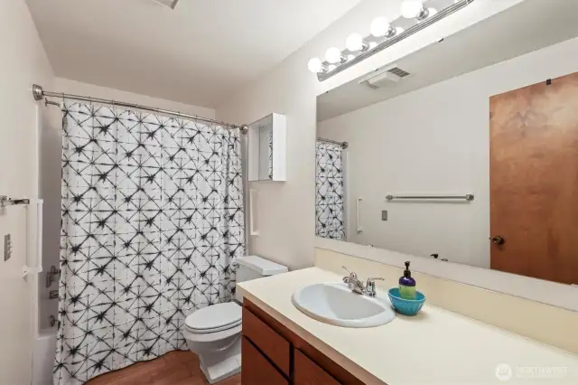 Downstairs full bathroom