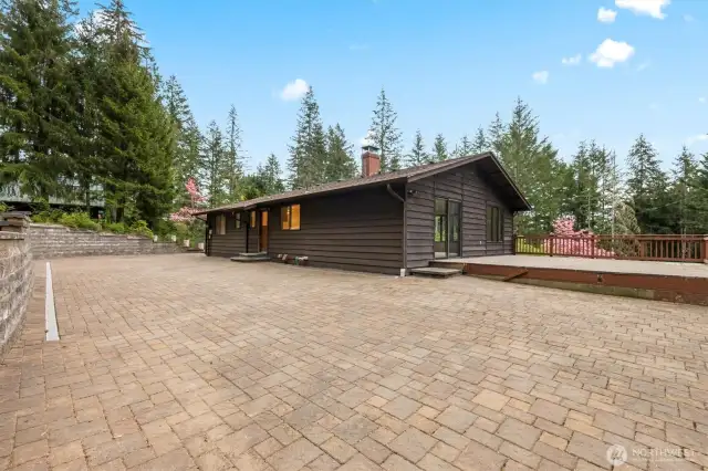 The 2,000 sq/ft paver patio is AMAZING!