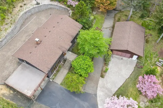 Here's a great view of the proximity of the shop to the home and boat/rv parking space next to the shop.