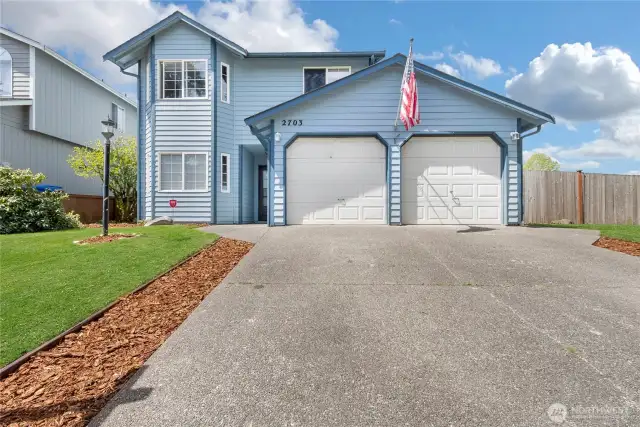 Great Home on Corner Lot!!
