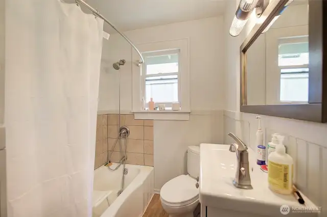 Full bath on the main floor.