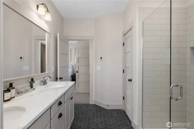 Primary bedroom ensuite bathroom