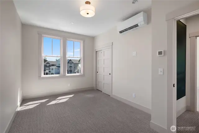 Guest bedroom 2