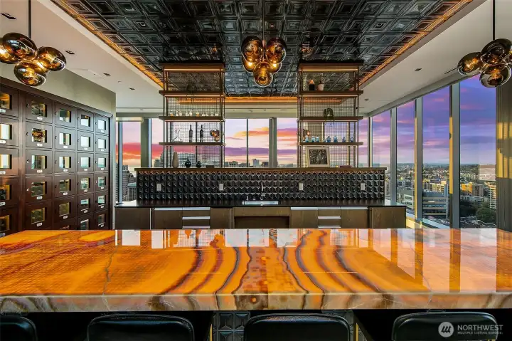 roof club vip room