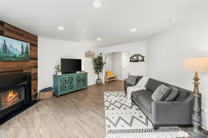 Laminate wood floors throughout main.