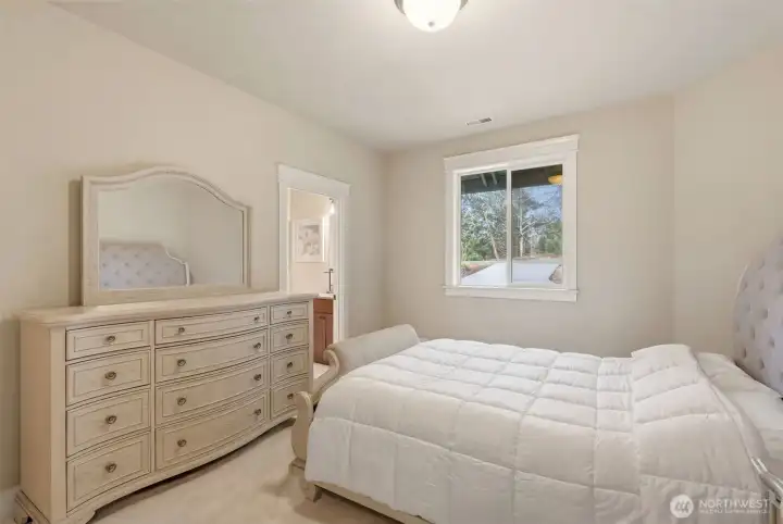 Upstairs Bedroom #2